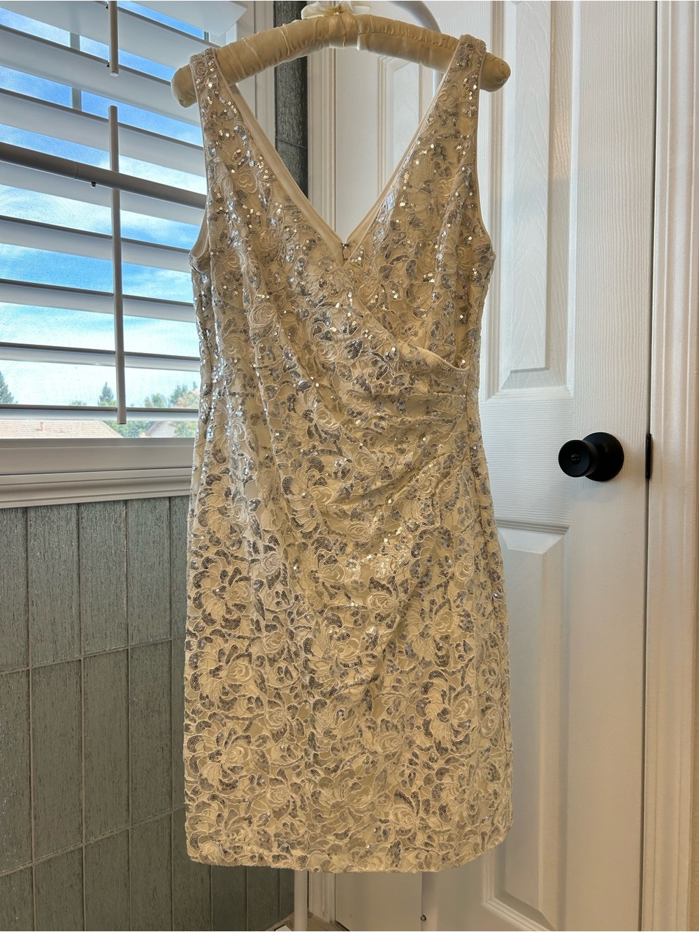 Vince Camuto Ivory Sequin Floral V-Neck Dress